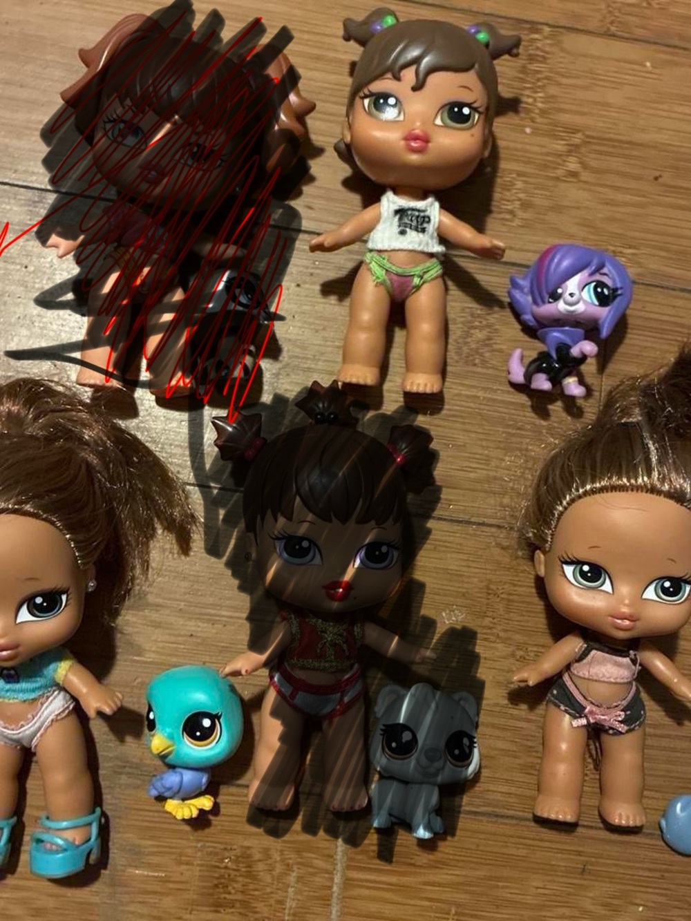 3 Bratz dolls and petz/LPS lot